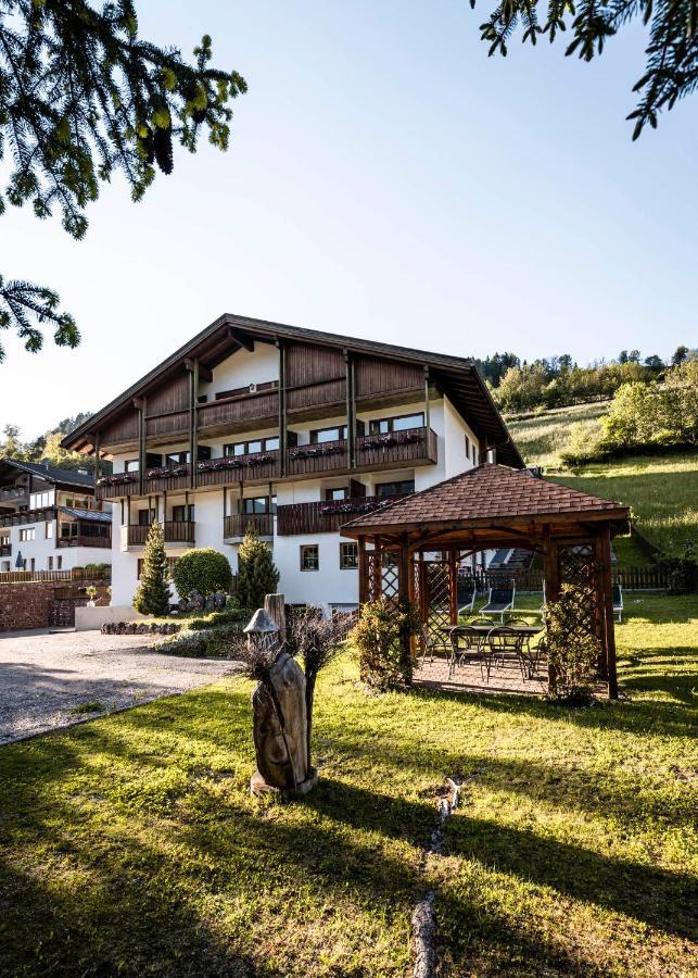 Raschoetzhof Funes  Exteriér fotografie