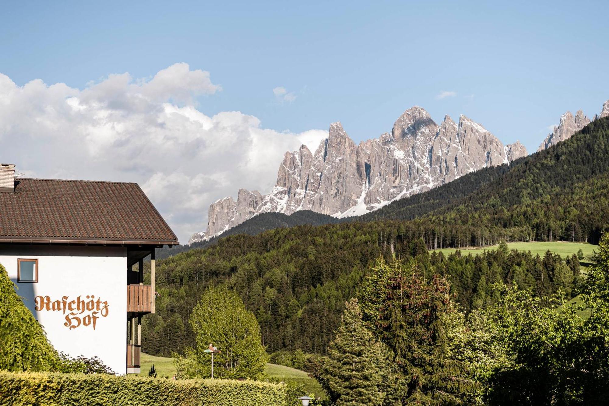 Raschoetzhof Funes  Exteriér fotografie