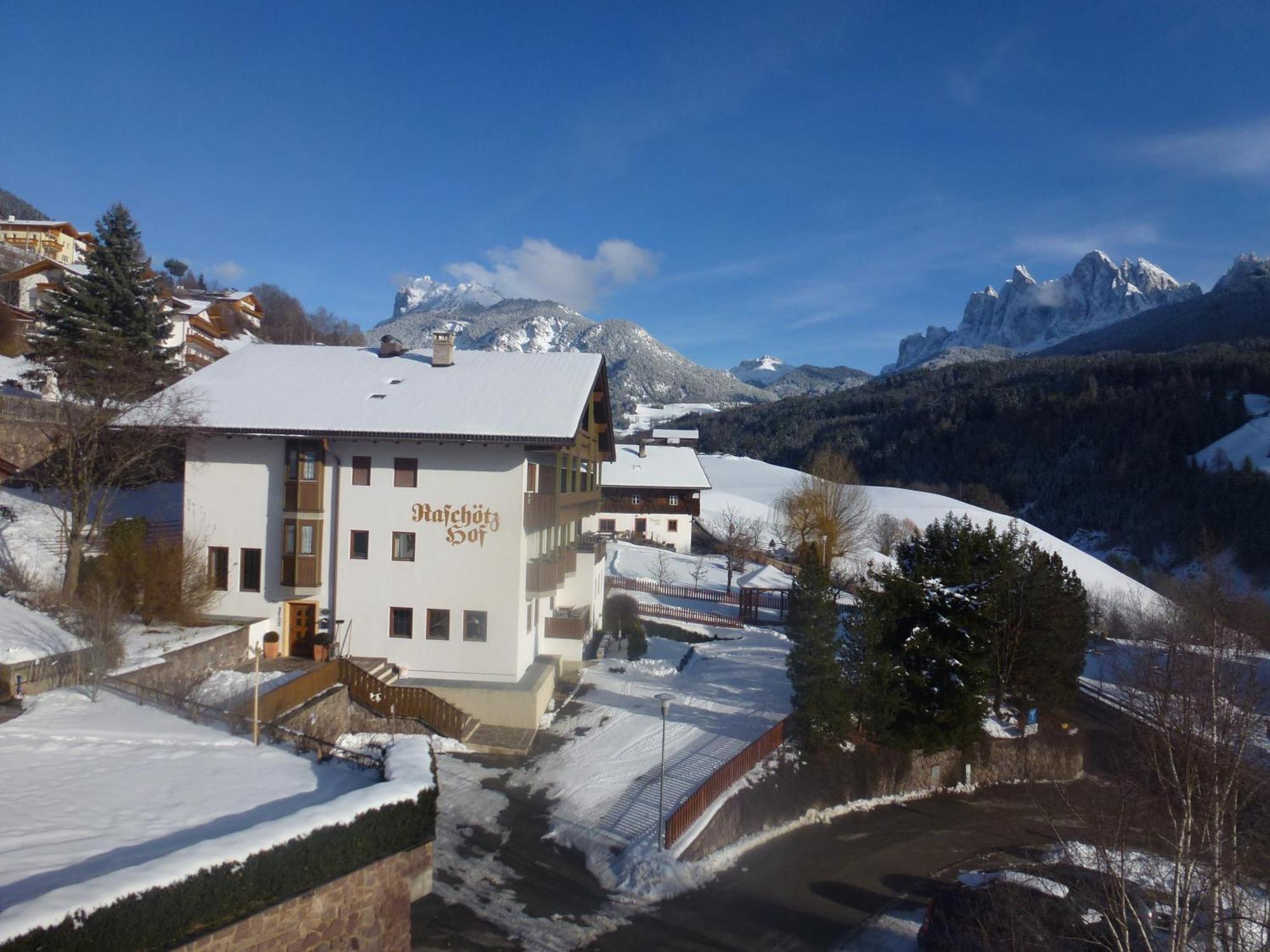Raschoetzhof Funes  Exteriér fotografie